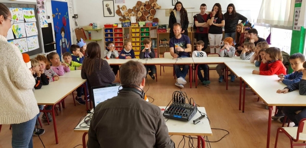 Ràdio a l&#039;escola